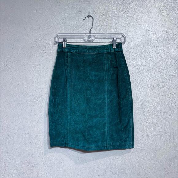 Global Identity Green Suede Leather Mini Skirt Sz 6 - Picture 1 of 11